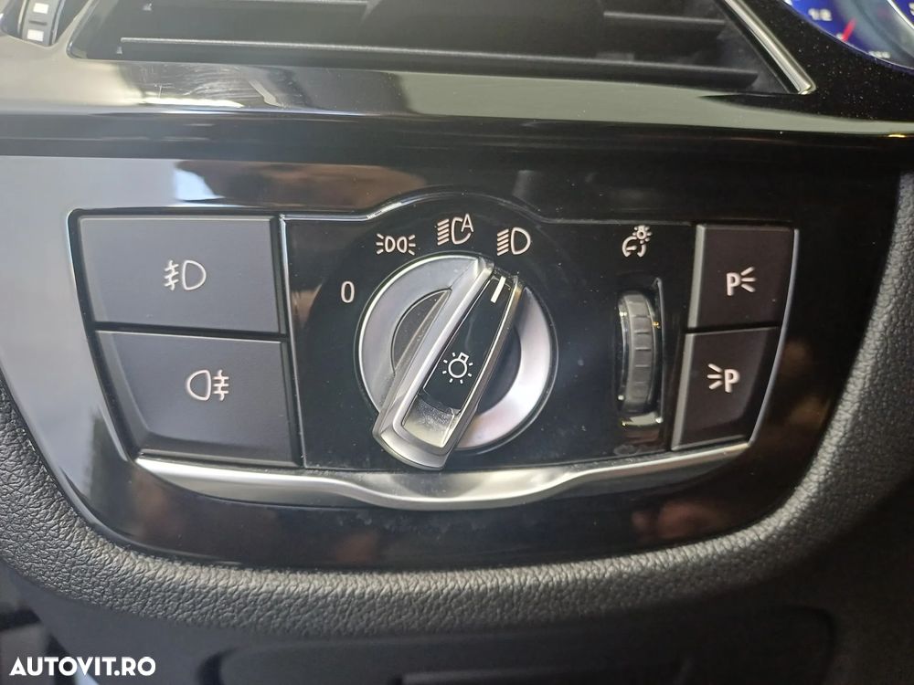 BMW Seria 5 520d xDrive AT - 12