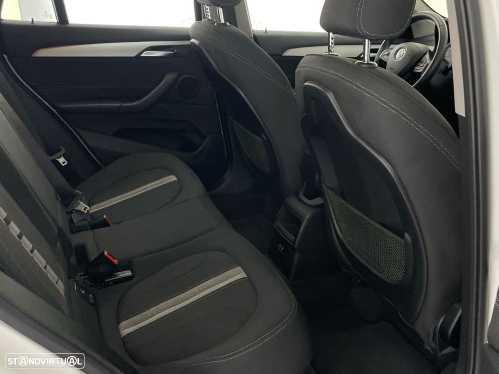 BMW X1 16 d sDrive Advantage - 24