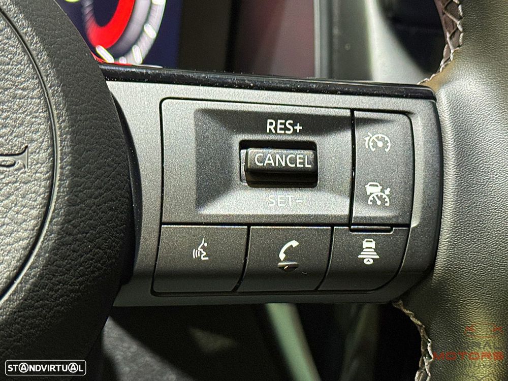 Nissan Qashqai 1.3 DIG-T N-Connecta LED Xtronic - 24