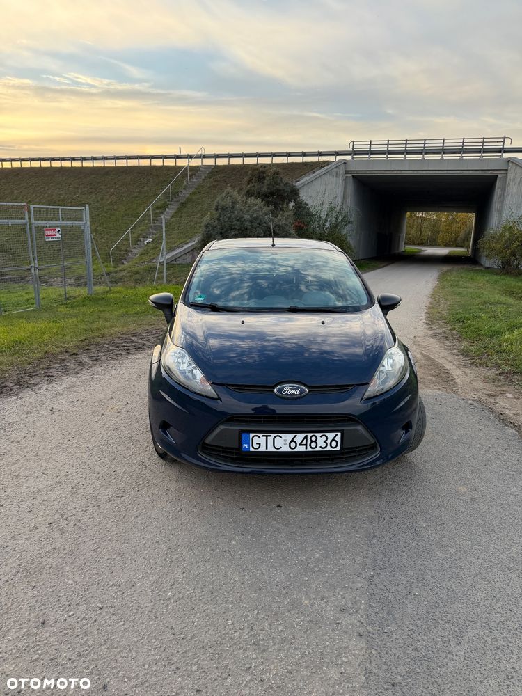 Ford Fiesta 2009 photo 2