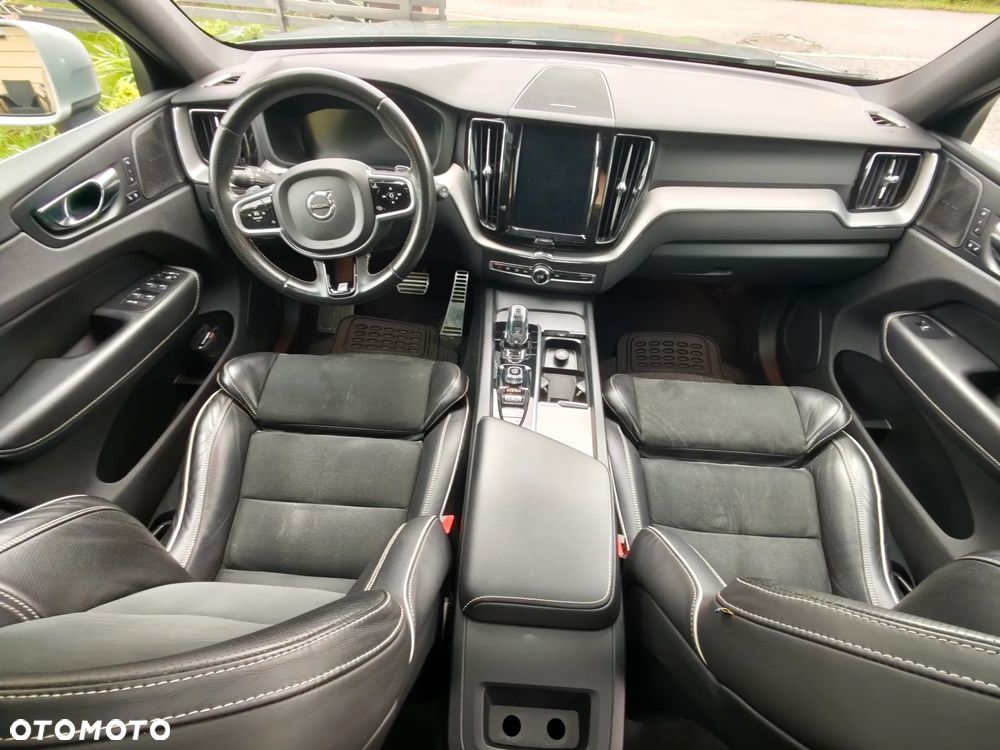 Volvo XC 60 T8 AWD Recharge Geartronic RDesign Expression - 8