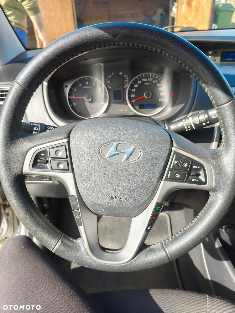 Hyundai i20 1.2 Fifa World Cup Edition - 8