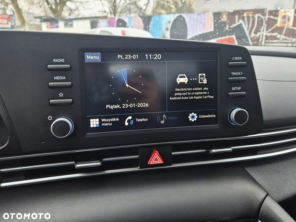 Hyundai Elantra - 22