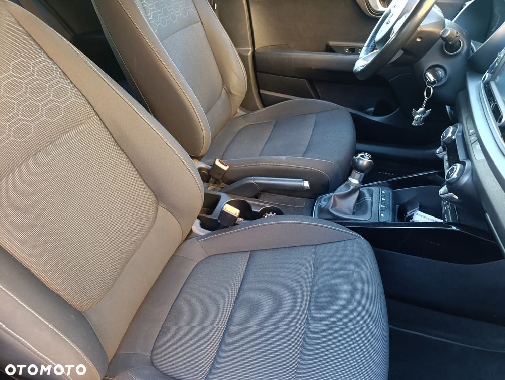 Kia Rio 1.2 L - 8