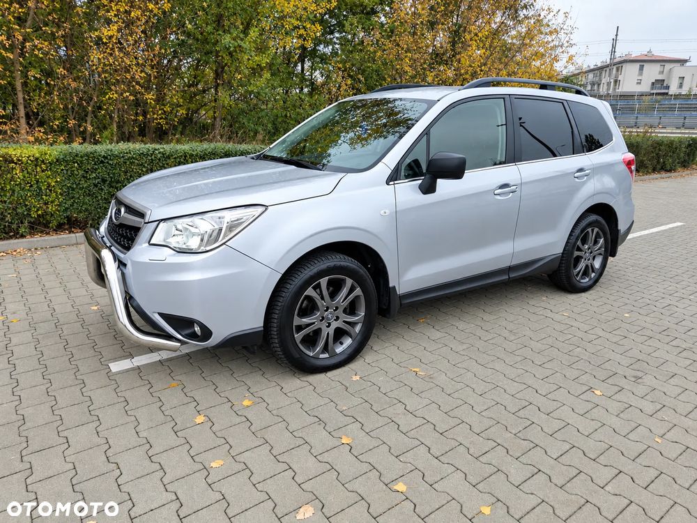 Subaru Forester 2.0i Platinum Lineartronic EU6 - 17