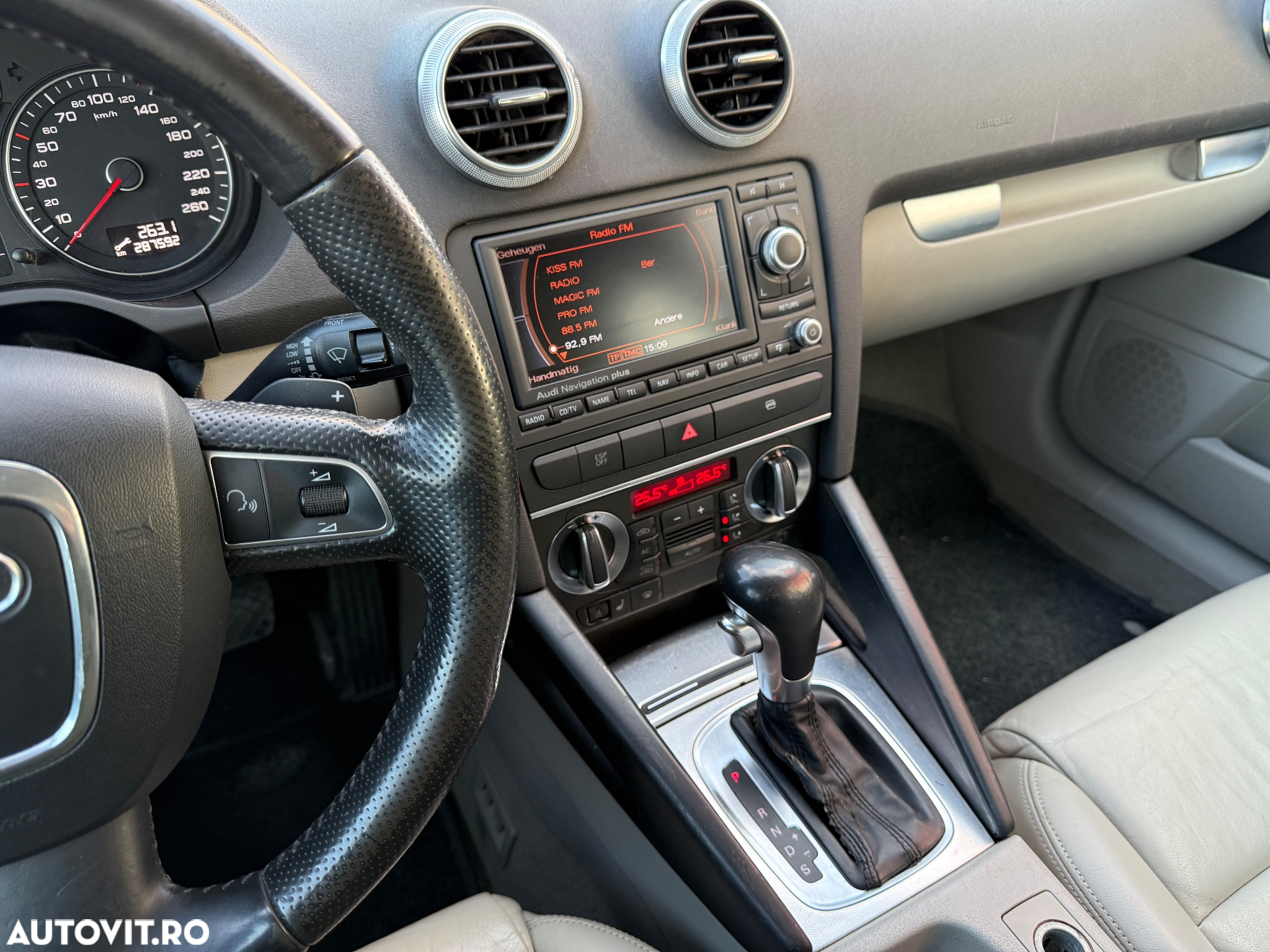 Audi A3 2.0 TDI DPF (DSG) S tronic Attraction - 22