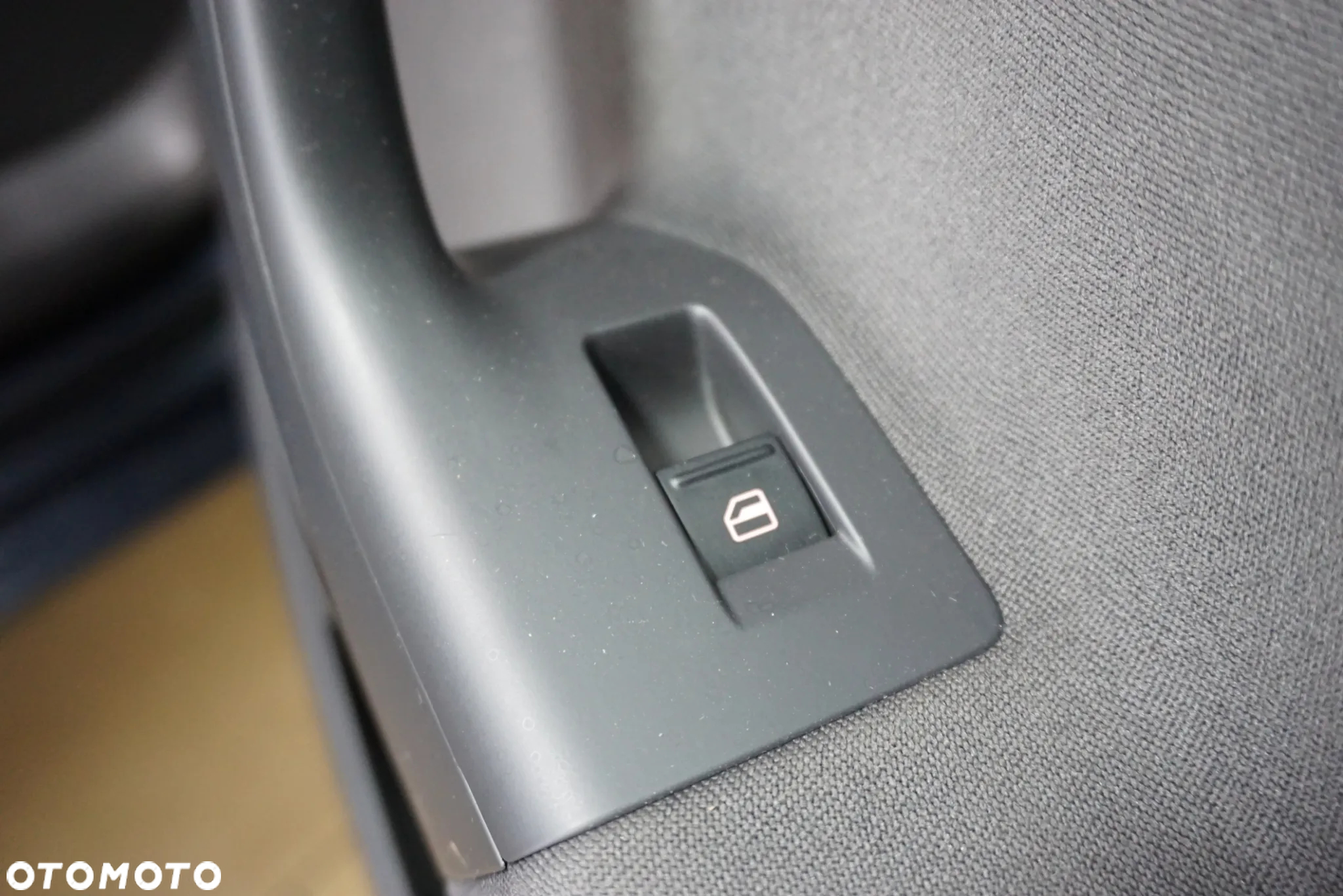 Volkswagen Golf Plus 1.9 TDI DSG United - 22