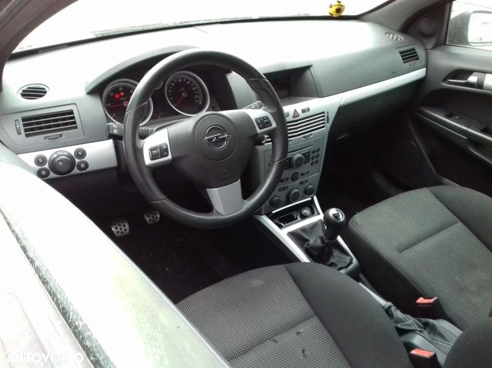 PLANSA BORD OPEL ASTRA H - 1
