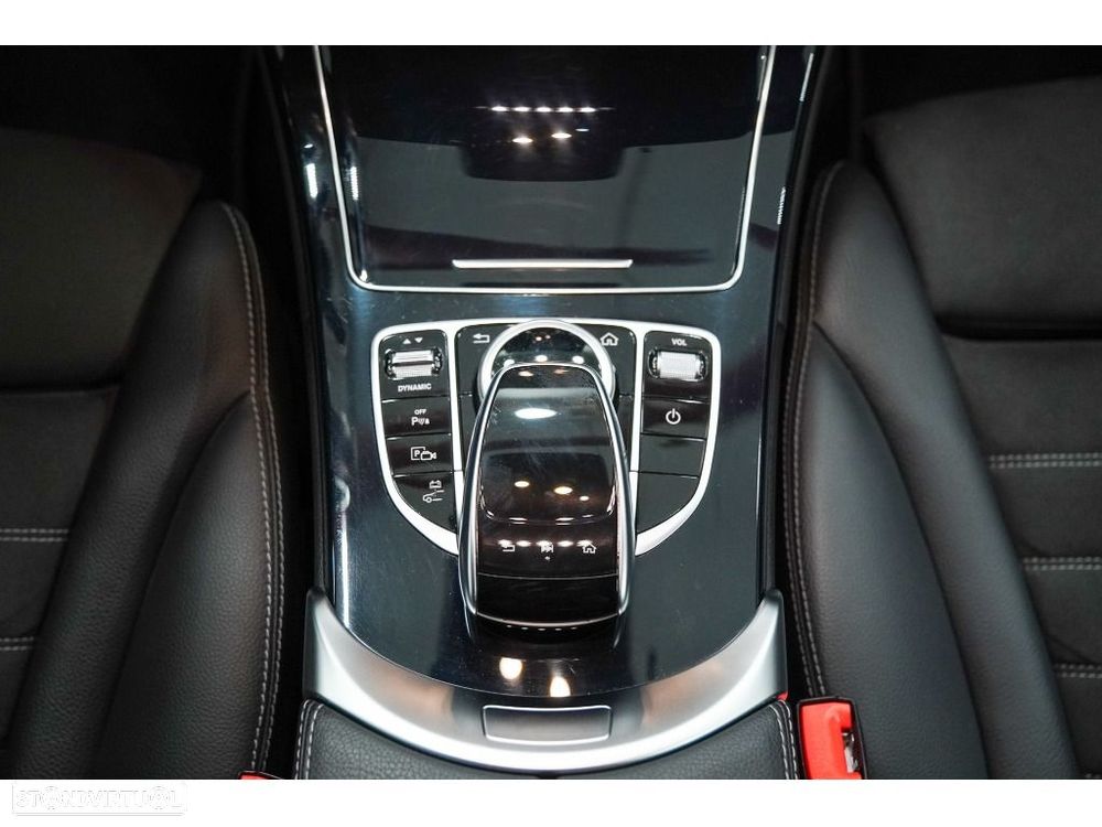 Mercedes-Benz C 300 - 31