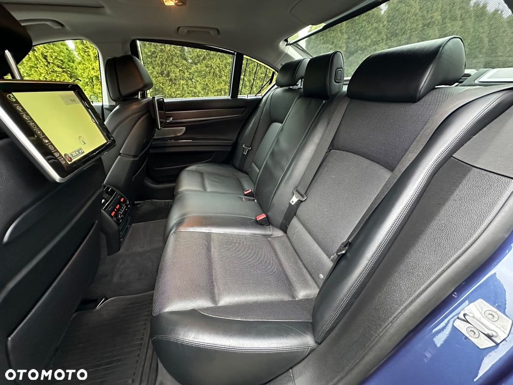 BMW-ALPINA B7 Biturbo - 15