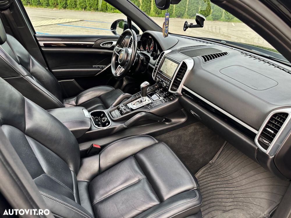 Porsche Cayenne 3.0 L - 9