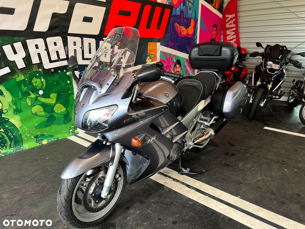 Yamaha FJR - 16