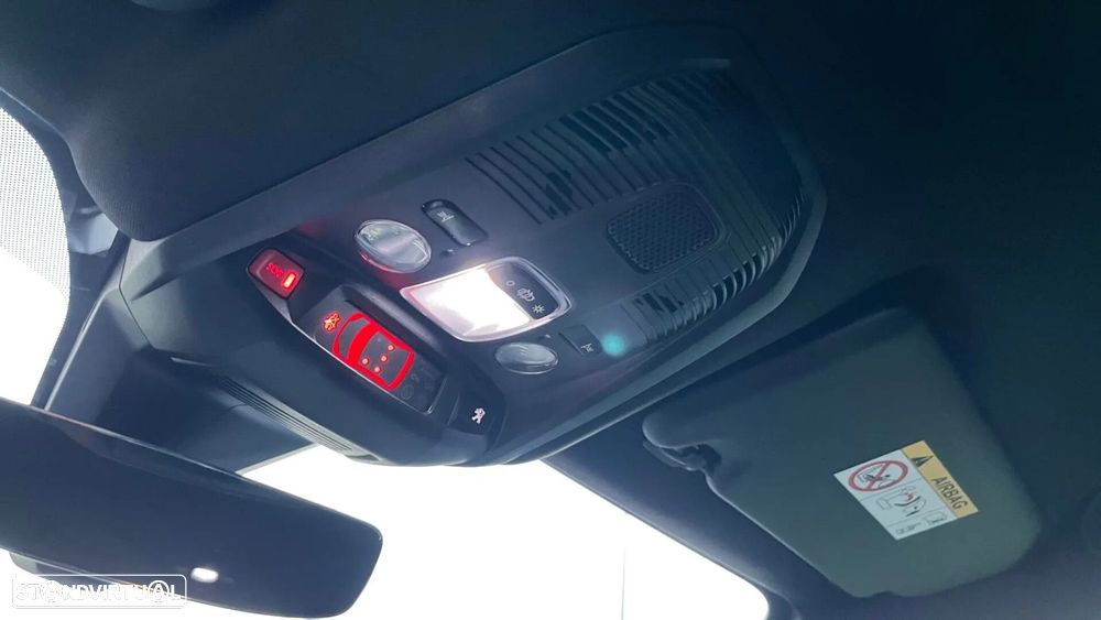 Peugeot 3008 1.5 BlueHDi GT EAT8 - 16