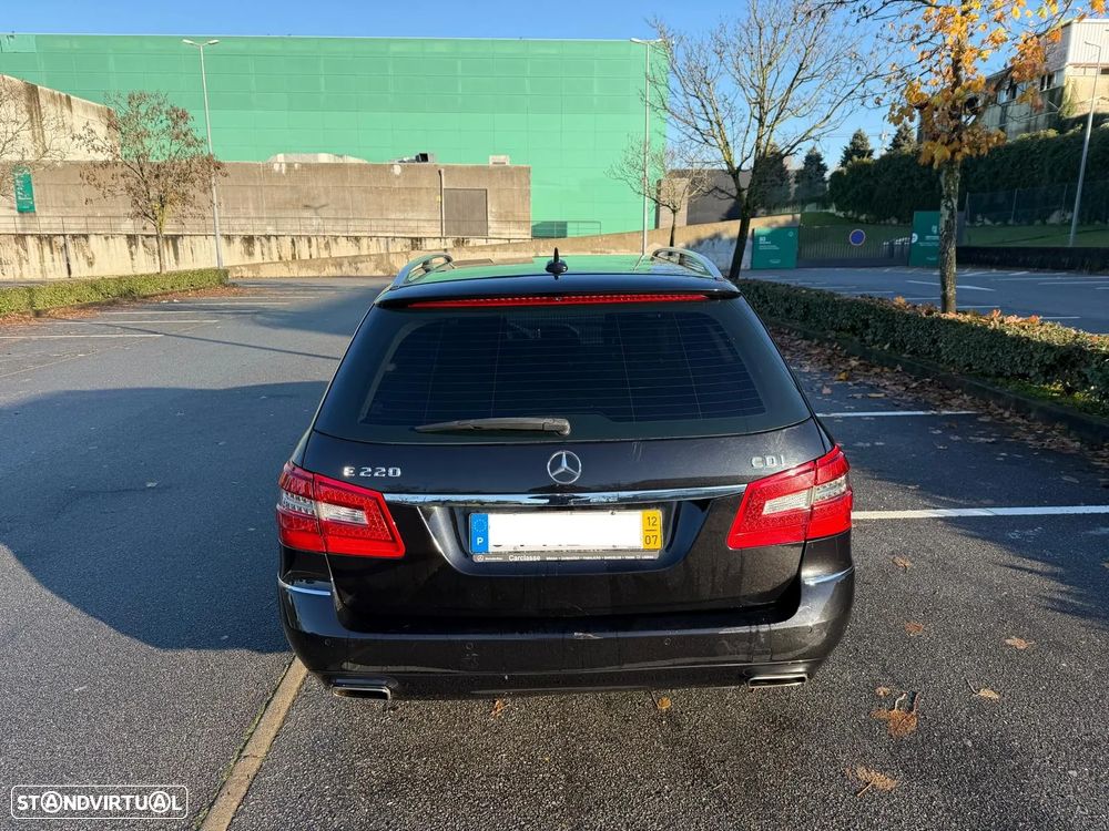 Mercedes-Benz E 220 CDi Classic BE 139g Auto. - 1