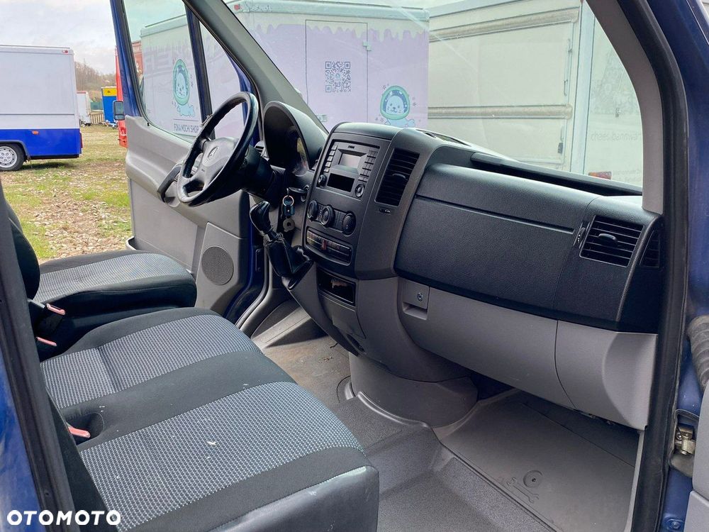 Mercedes-Benz Sprinter - 17