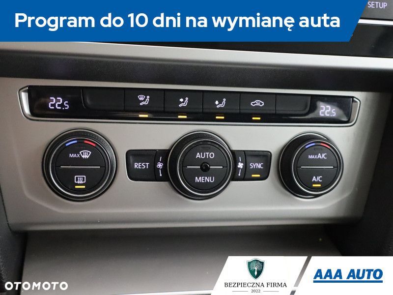Volkswagen Passat - 20