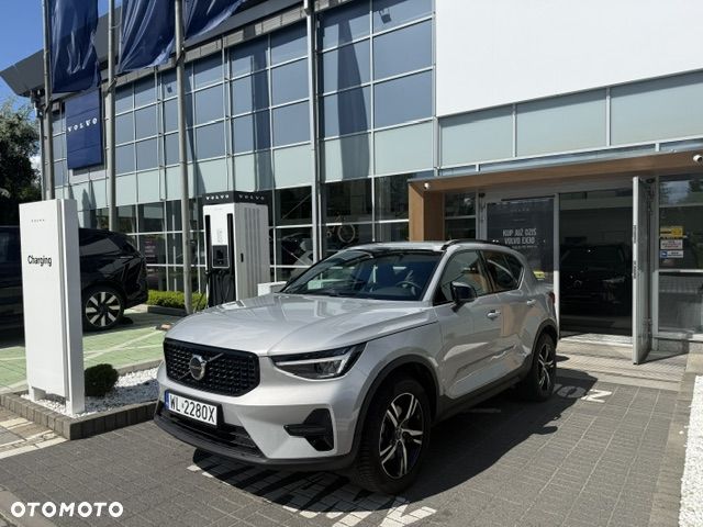 Volvo XC 40 B3 Plus Dark - 30