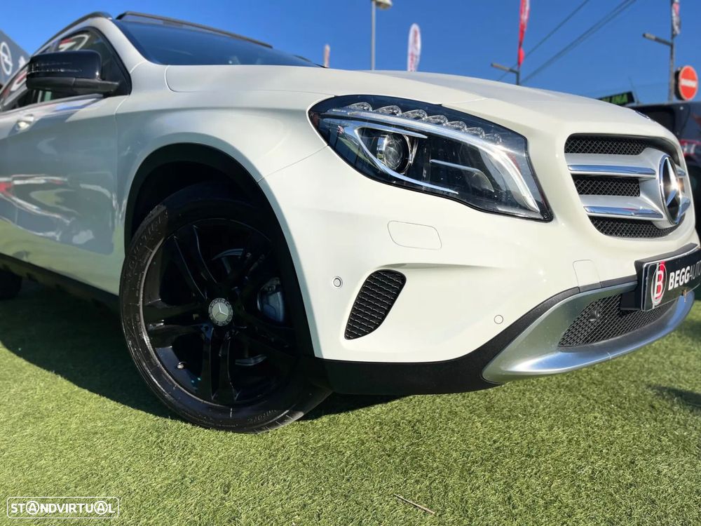 Mercedes-Benz GLA 200 d Aut. - 13