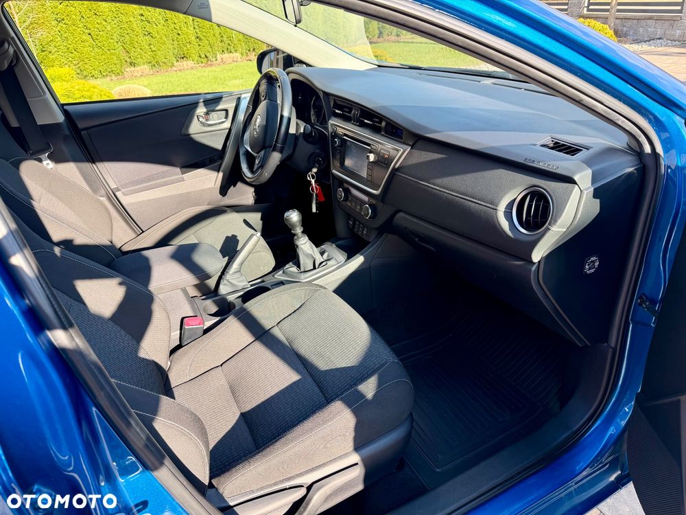 Toyota Auris 1.6 Premium Start - 29