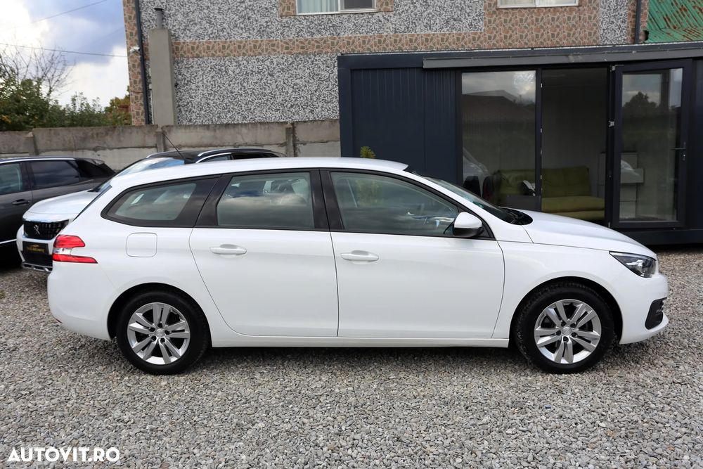 Peugeot 308 2019 photo 4
