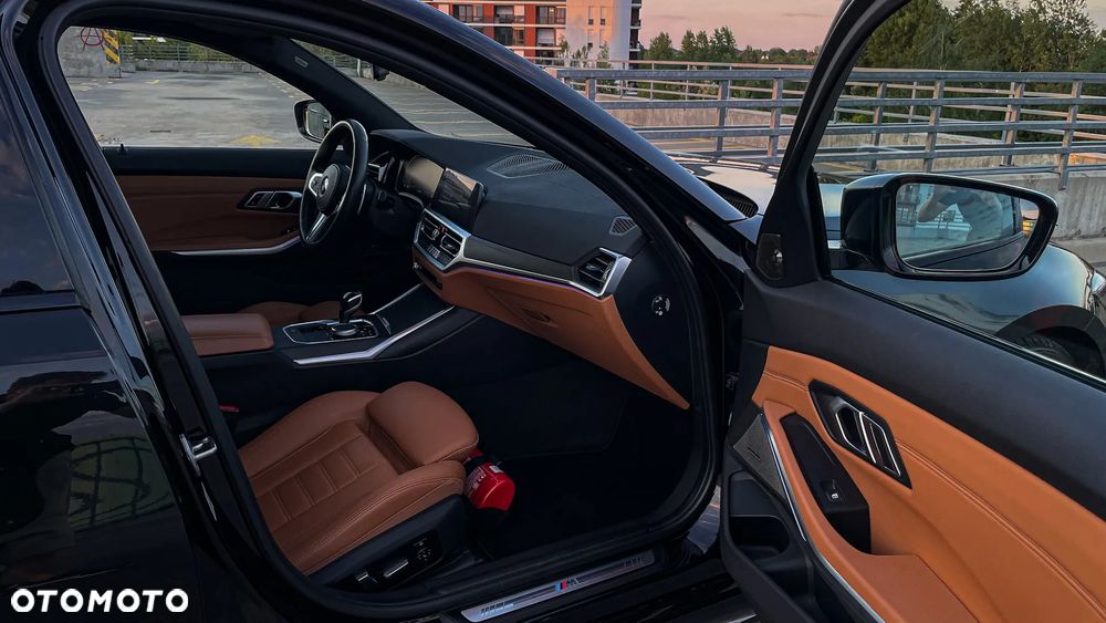 BMW Seria 3 320d M Sport - 17