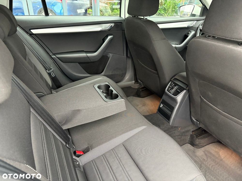 Skoda Octavia 1.6 TDI Ambition - 15