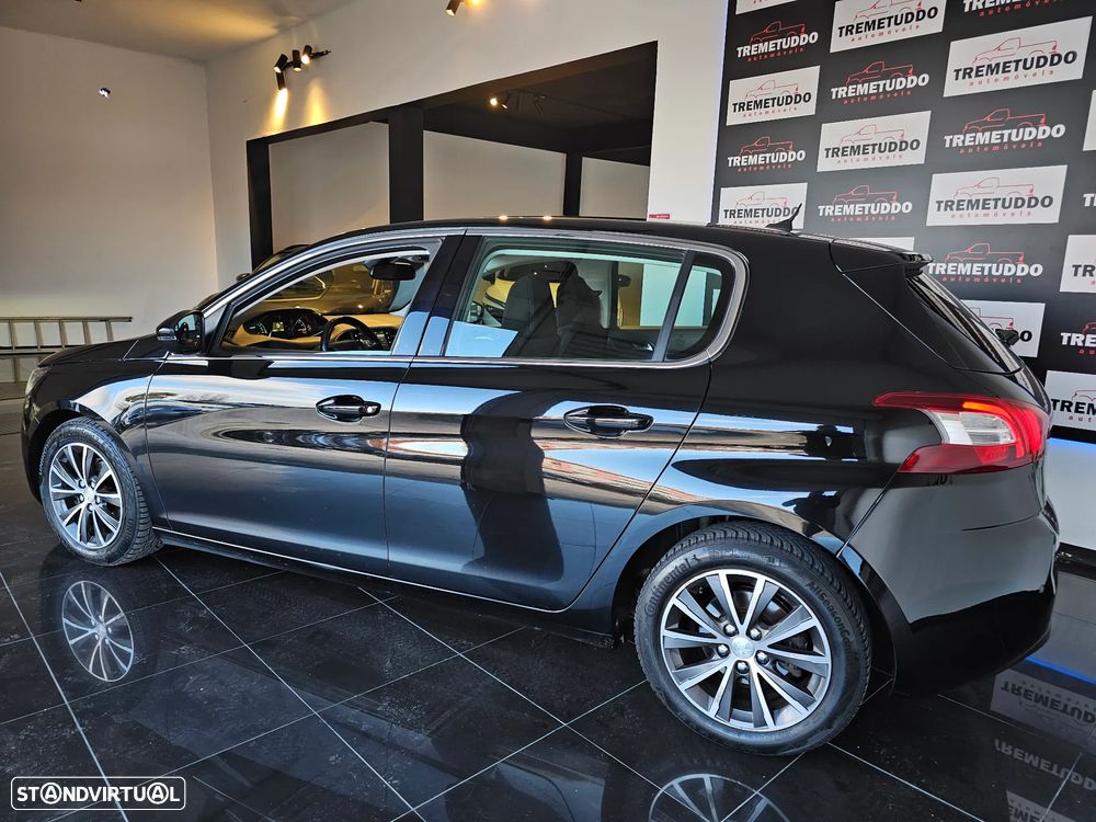 Peugeot 308 1.2 PureTech Allure EAT6 - 31