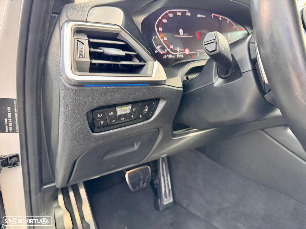 BMW 330 e Pack M Auto - 30