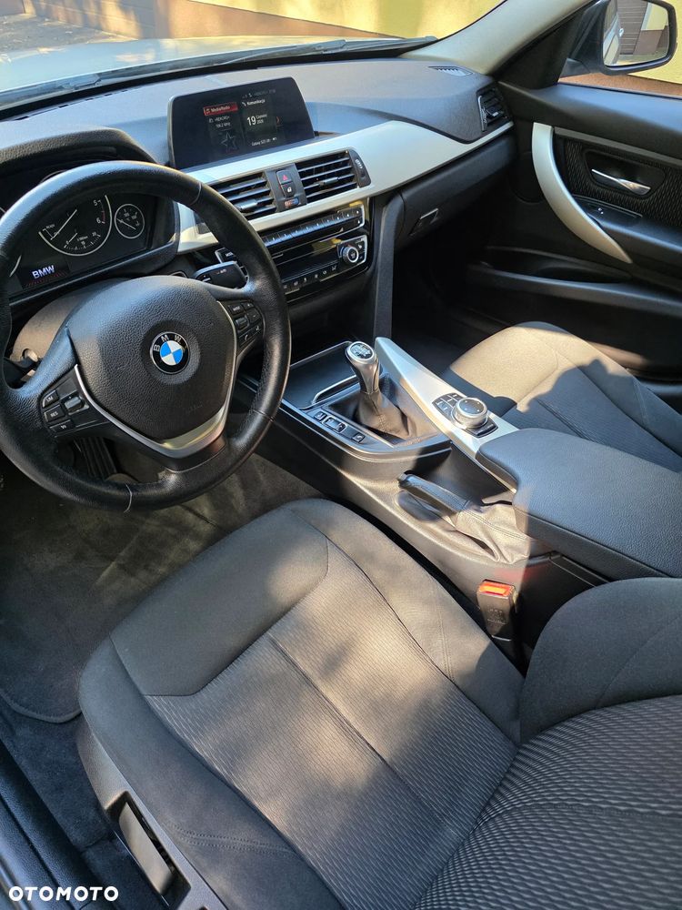 BMW Seria 3 316d - 8