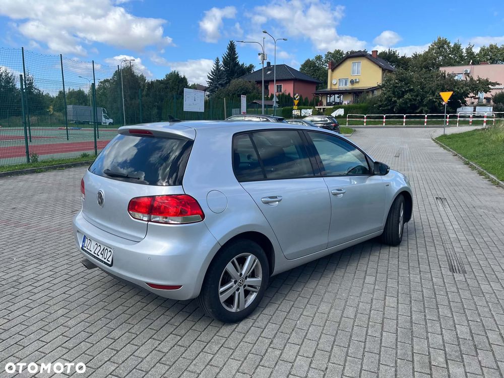 Volkswagen Golf - 2