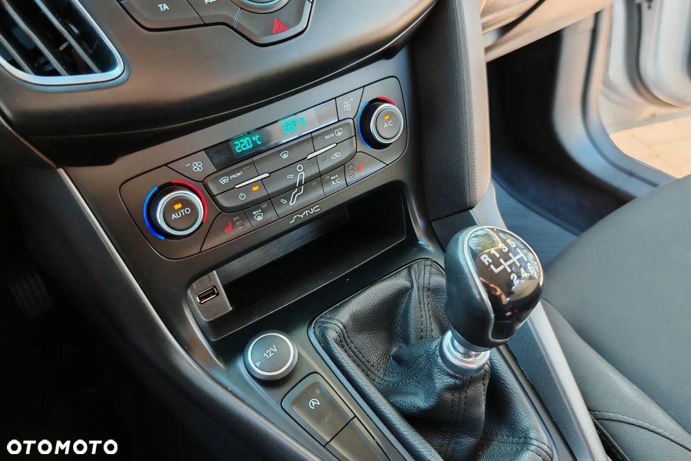 Ford Focus 1.0 EcoBoost Titanium - 20