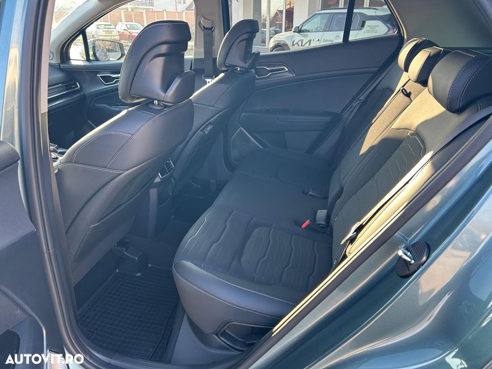 Kia Sportage 1.6 T-GDI 7DCT HP 4x4 MHEV Style - 9