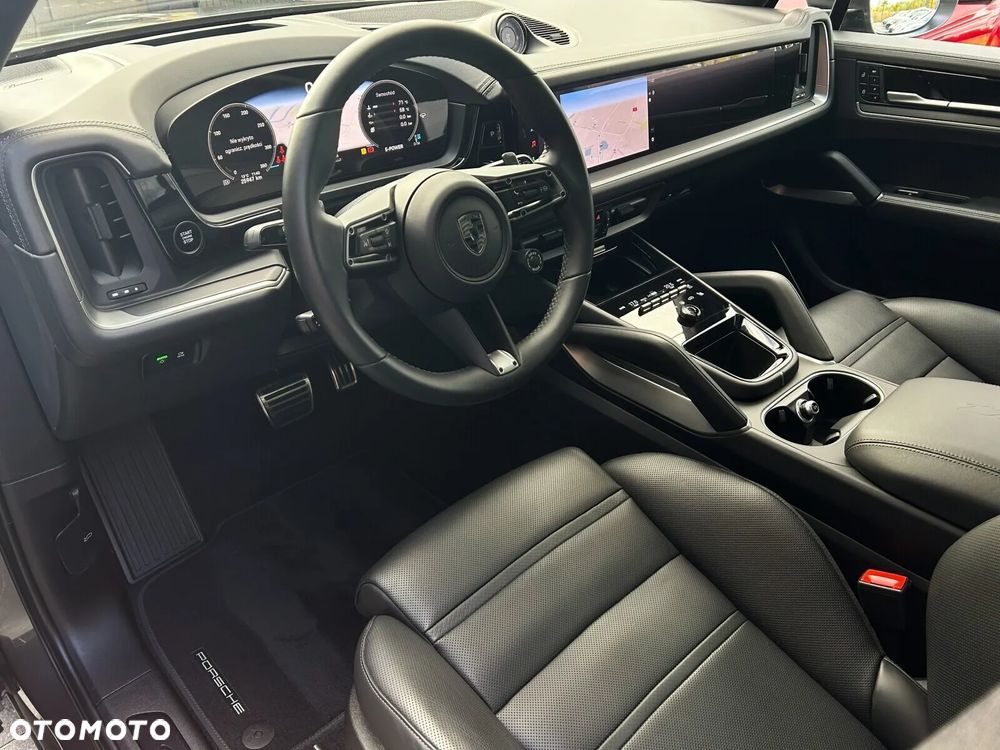 Porsche Cayenne Turbo E-Hybrid PHEV - 10