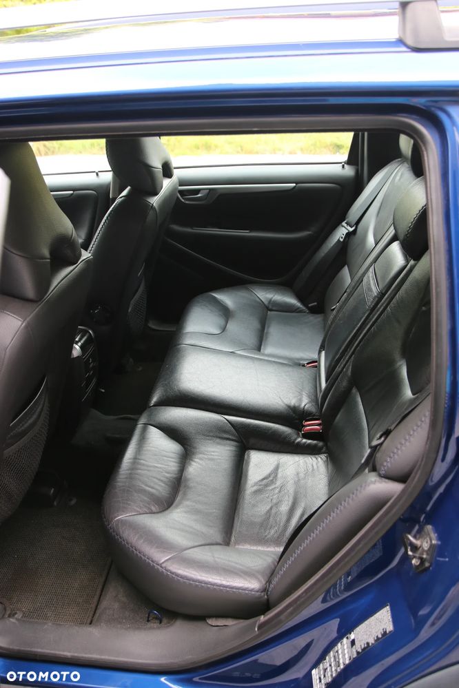 Volvo XC 70 2.4D5 AWD Ocean Race - 10
