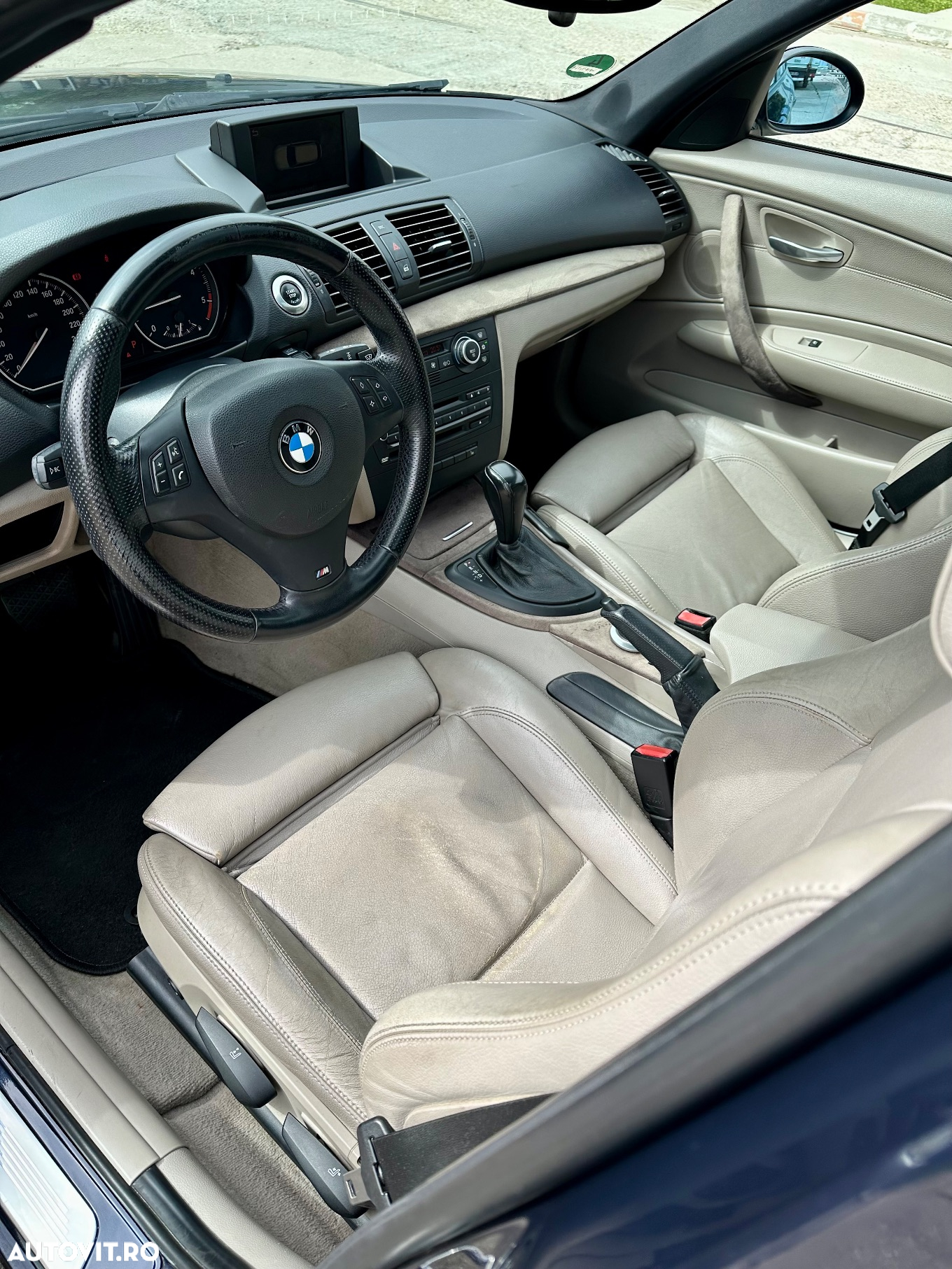 BMW Seria 1 120d DPF Aut. Edition Sport - 8