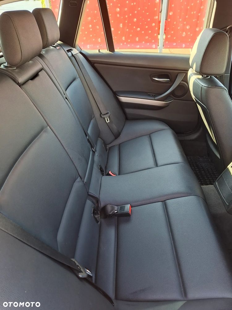 BMW Seria 3 - 22