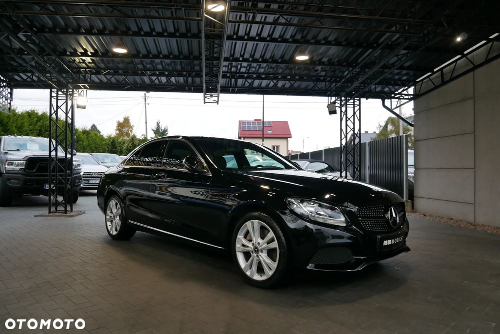 Mercedes-Benz Klasa C 300 7G-TRONIC - 2
