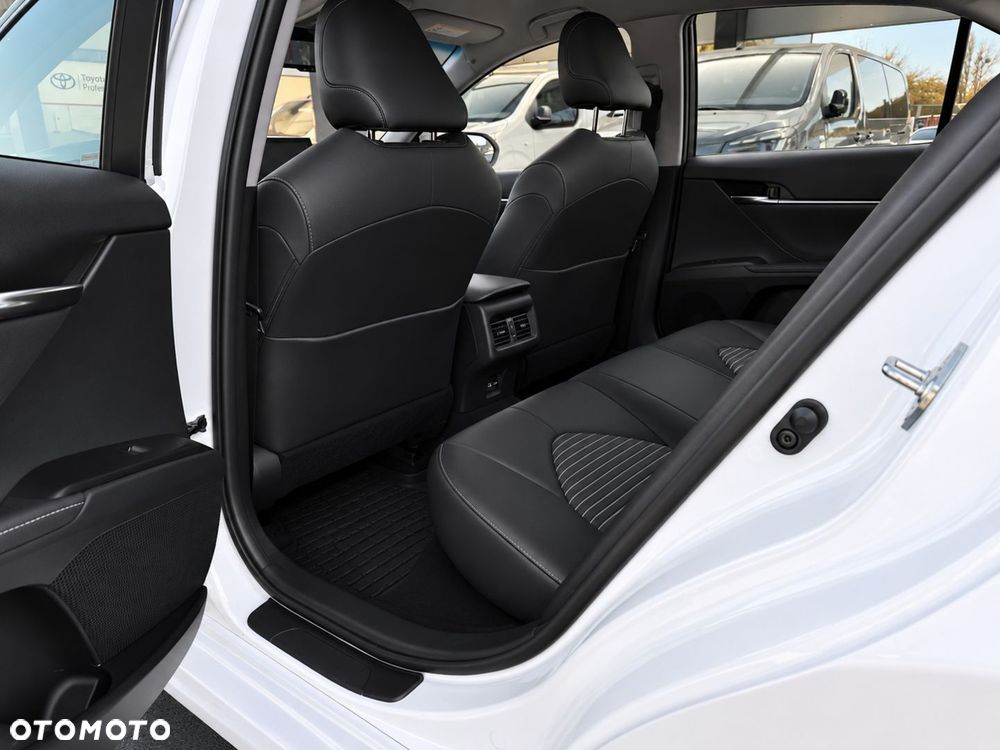 Toyota Camry 2.5 Hybrid Prestige CVT - 13