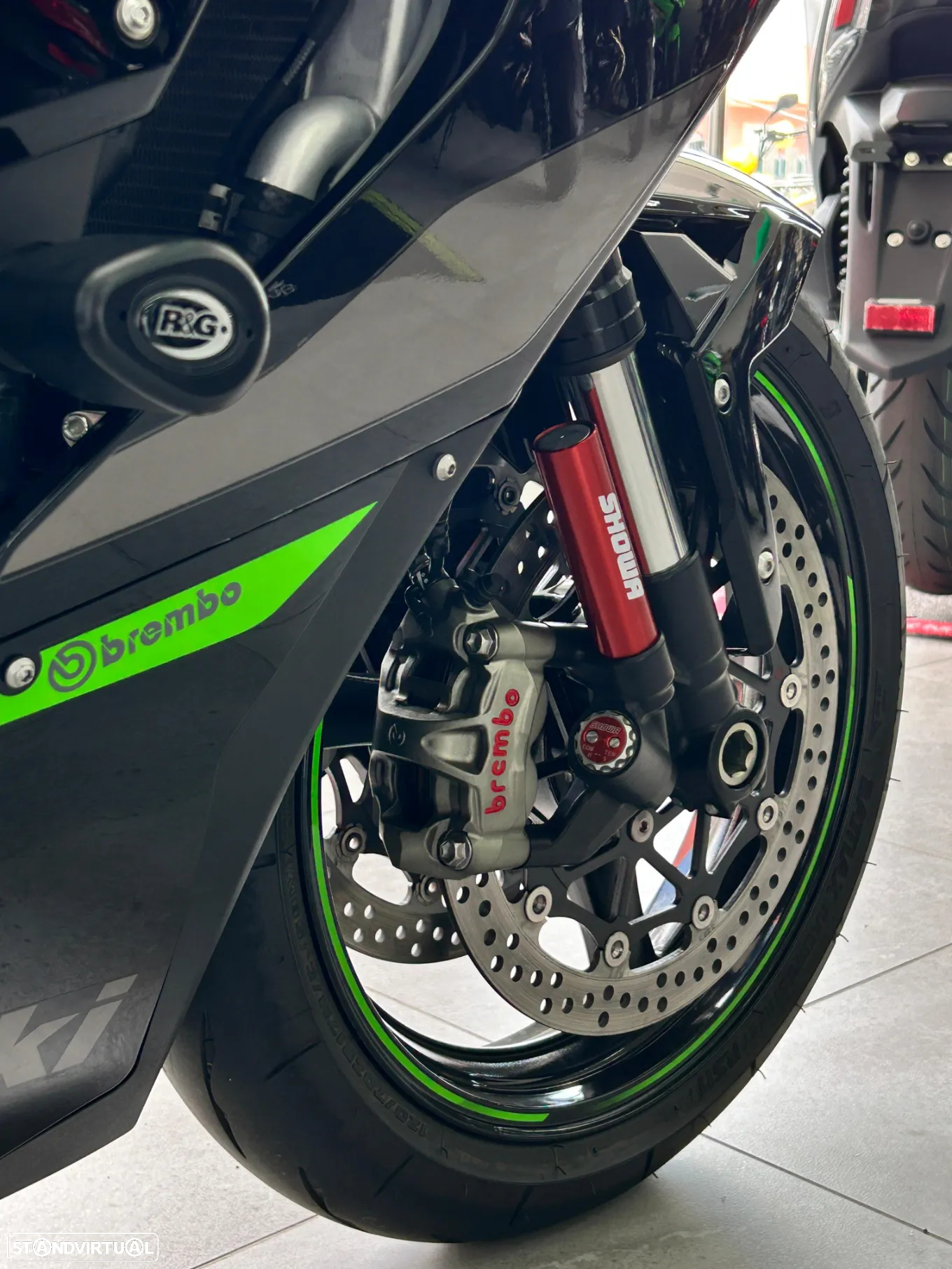 Kawasaki Ninja ZX-R - 6