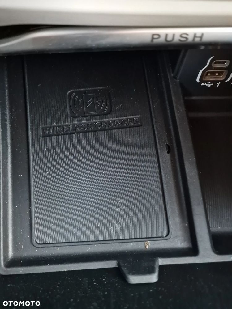 Chrysler Pacifica - 27