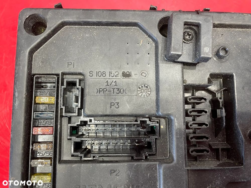 S108152001 skrzynka bezpieczników VW Touran - 3