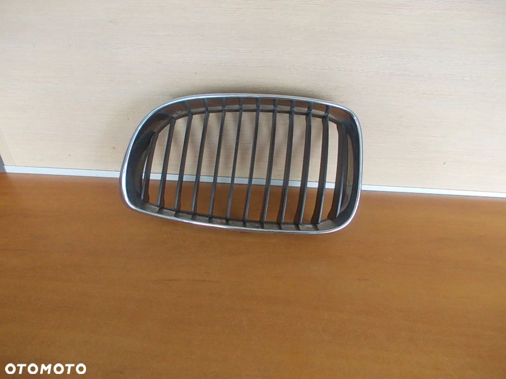 ATRAPA GRILL BMW 1 E87 LEWY - 1