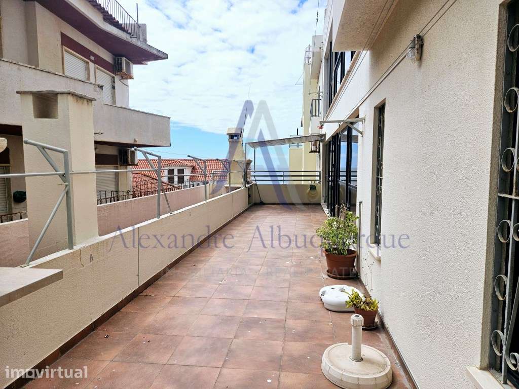 Excelente apartamento T1 à venda - Apenas 30 metros da praia! - Grande imagem: 2/17
