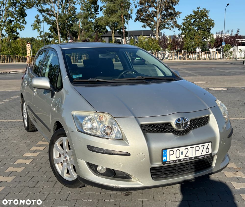 Toyota Auris 1.6 VVT-i Executive - 1