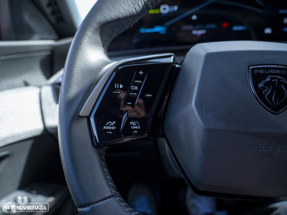 Peugeot E-3008 73 kWh Allure - 33