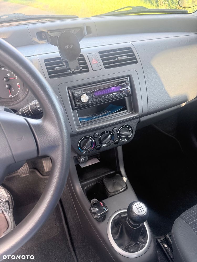 Suzuki Swift - 13