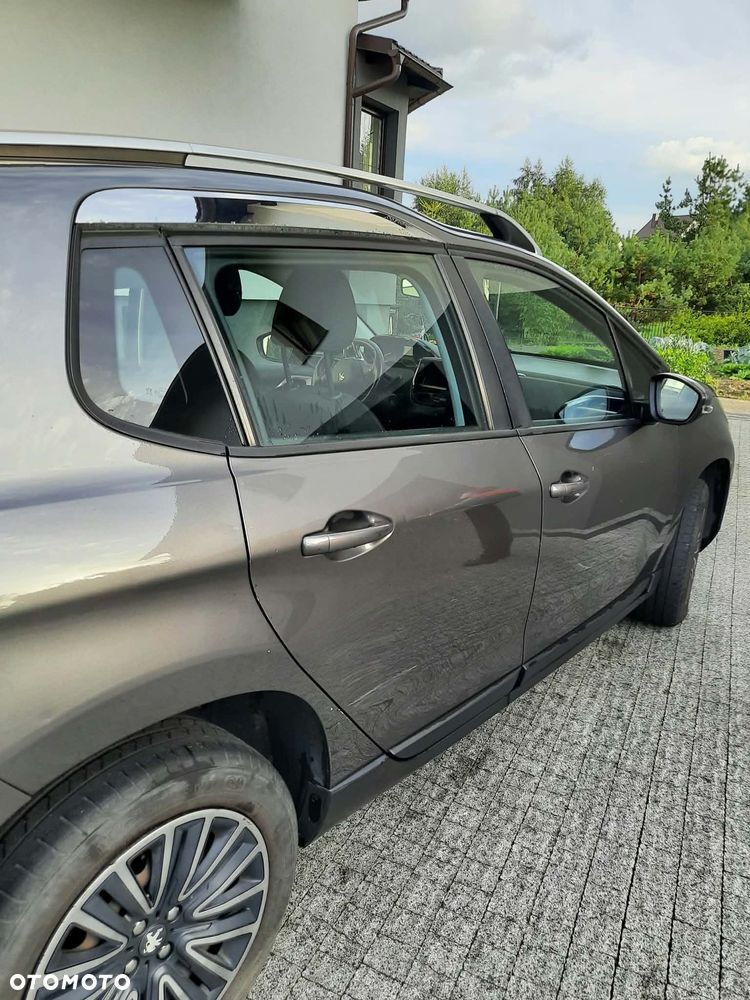 Peugeot 2008 1.2 Pure Tech Active S&S - 22