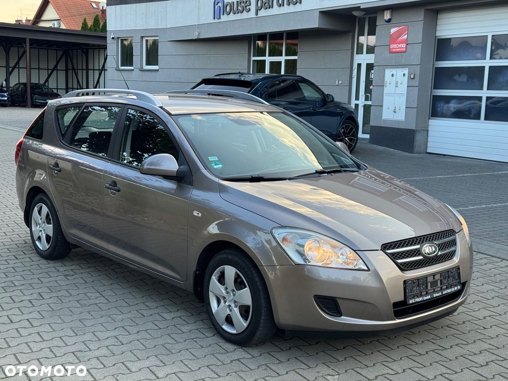 Kia Ceed Cee'd 1.4 Comfort - 1