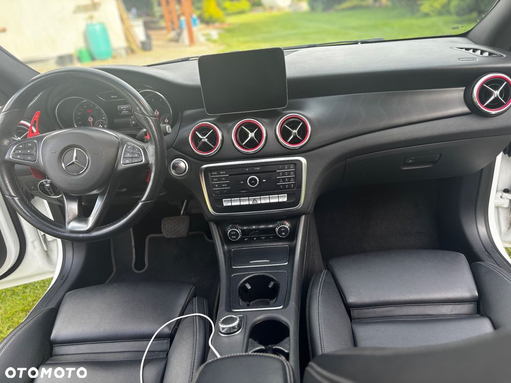 Mercedes-Benz CLA 250 4-Matic - 6