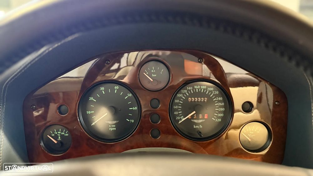 Aston Martin Vantage Coupe - 18